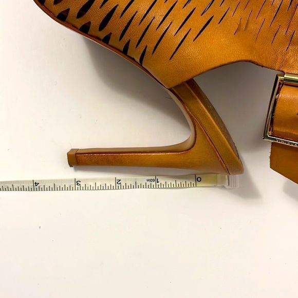 Vince Camuto Heels - Picture 8 of 9